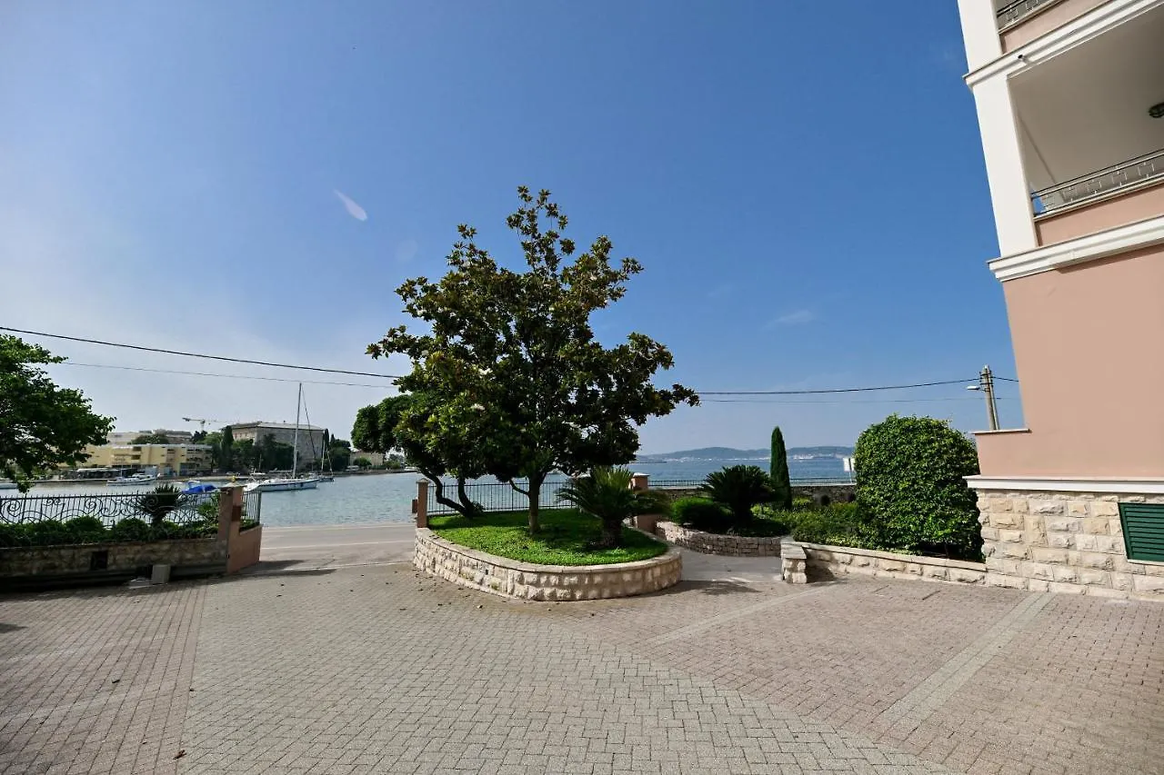 Villa Hresc M Zadar 3*,  Croatia